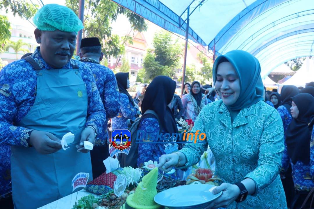 DISKOMINFO KABUPATEN KOLAKA RAIH JUARA 1 LOMBA PUISI DAN KREASI TUMPENG PADA HUT KORPRI KE-54