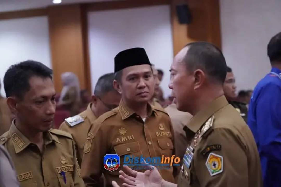 GUBERNUR SULTRA PIMPIN RAKOR TPID ANTISIPASI HARGA PANGAN JELANG NATAL & TAHUN BARU